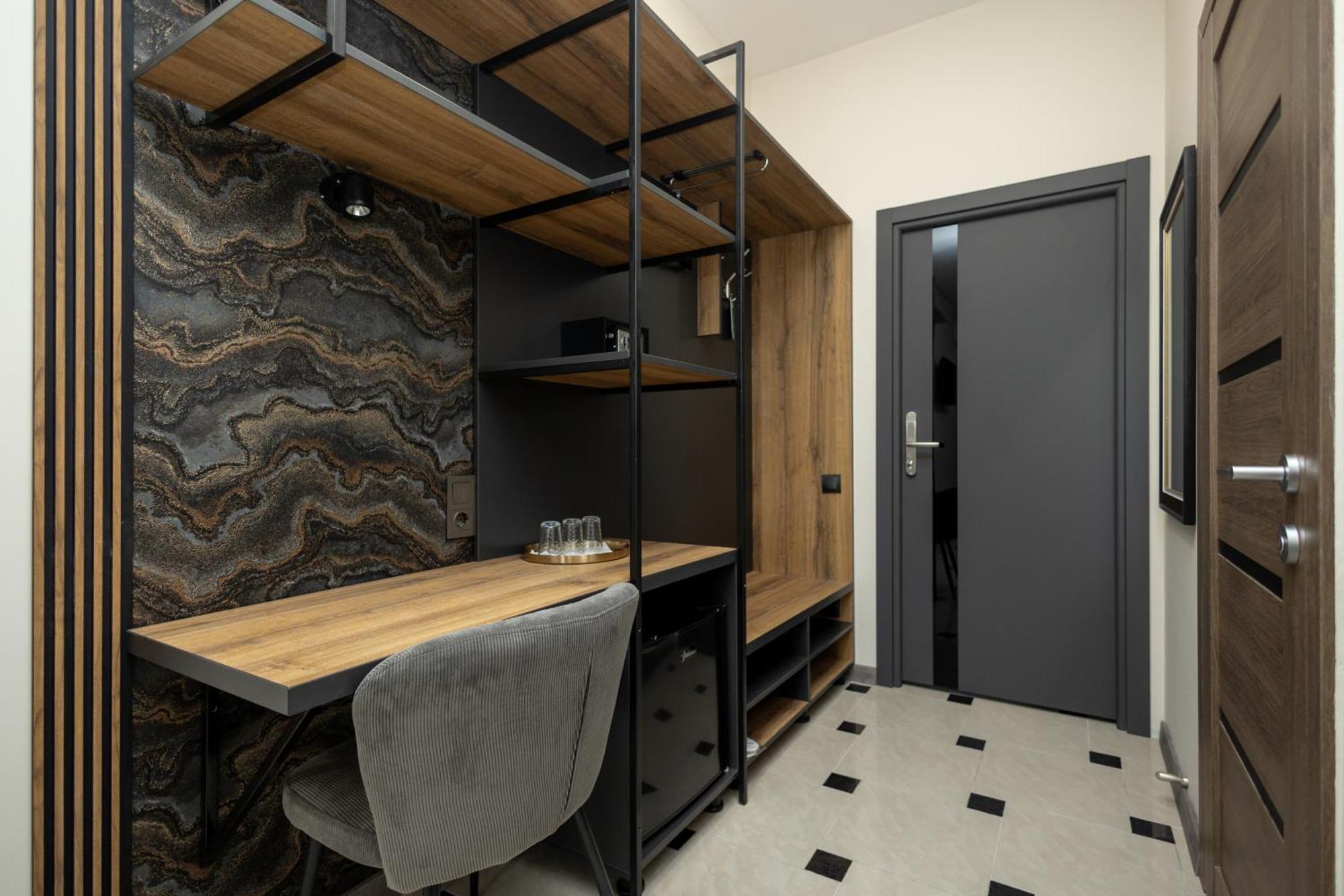 Iris Hotel Chişinău Extérieur photo